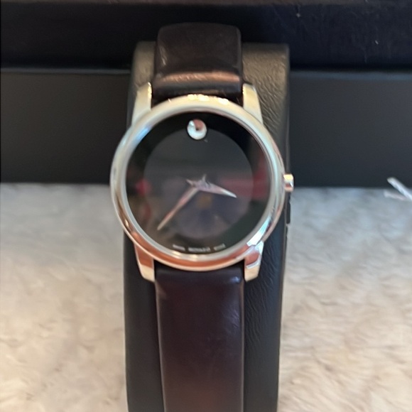 MOVADO Women's Museum Classic Watch – Black Dial, Leather Band, NEW Never Used - Picture 4 of 12